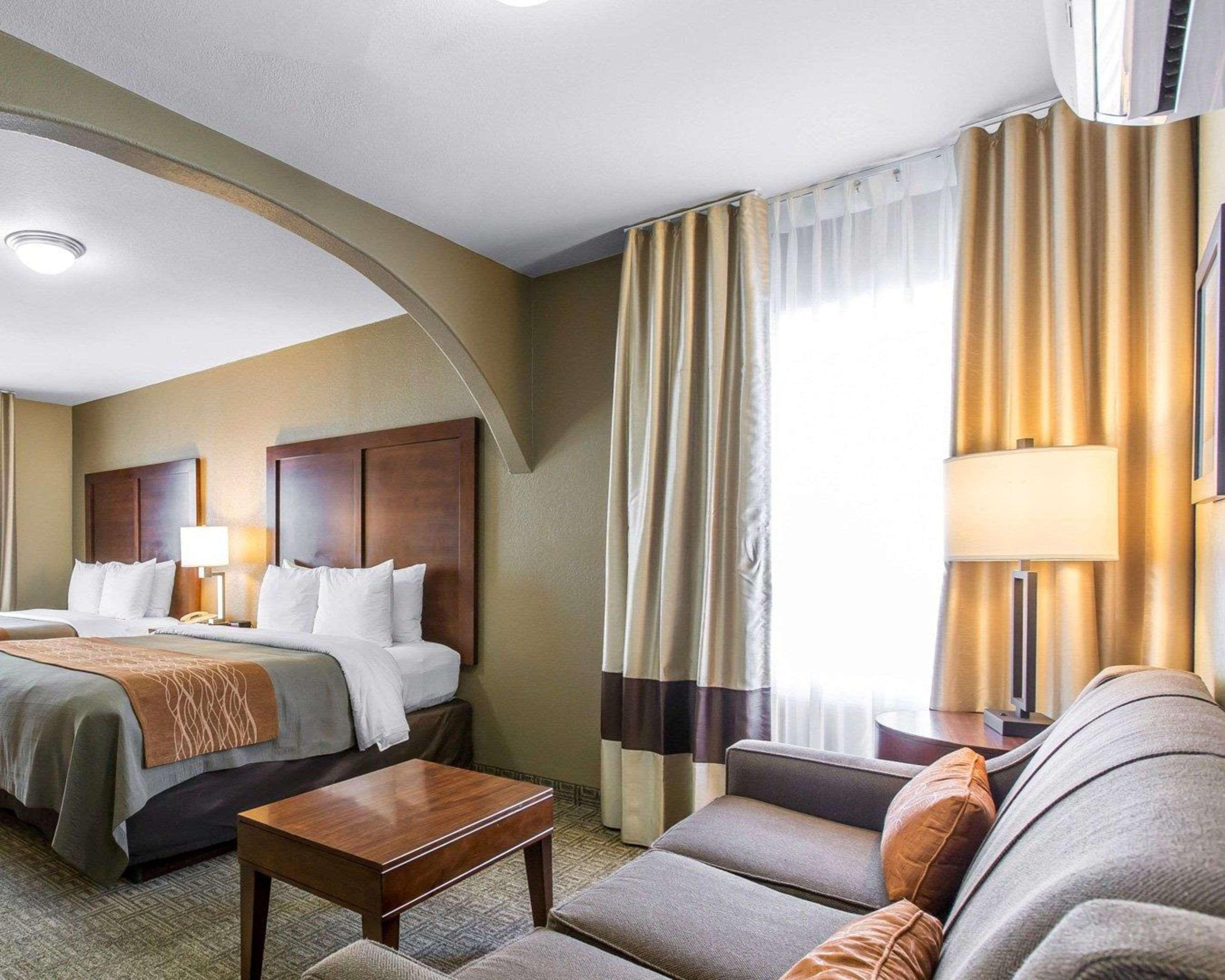 Hotel Comfort Inn&suites