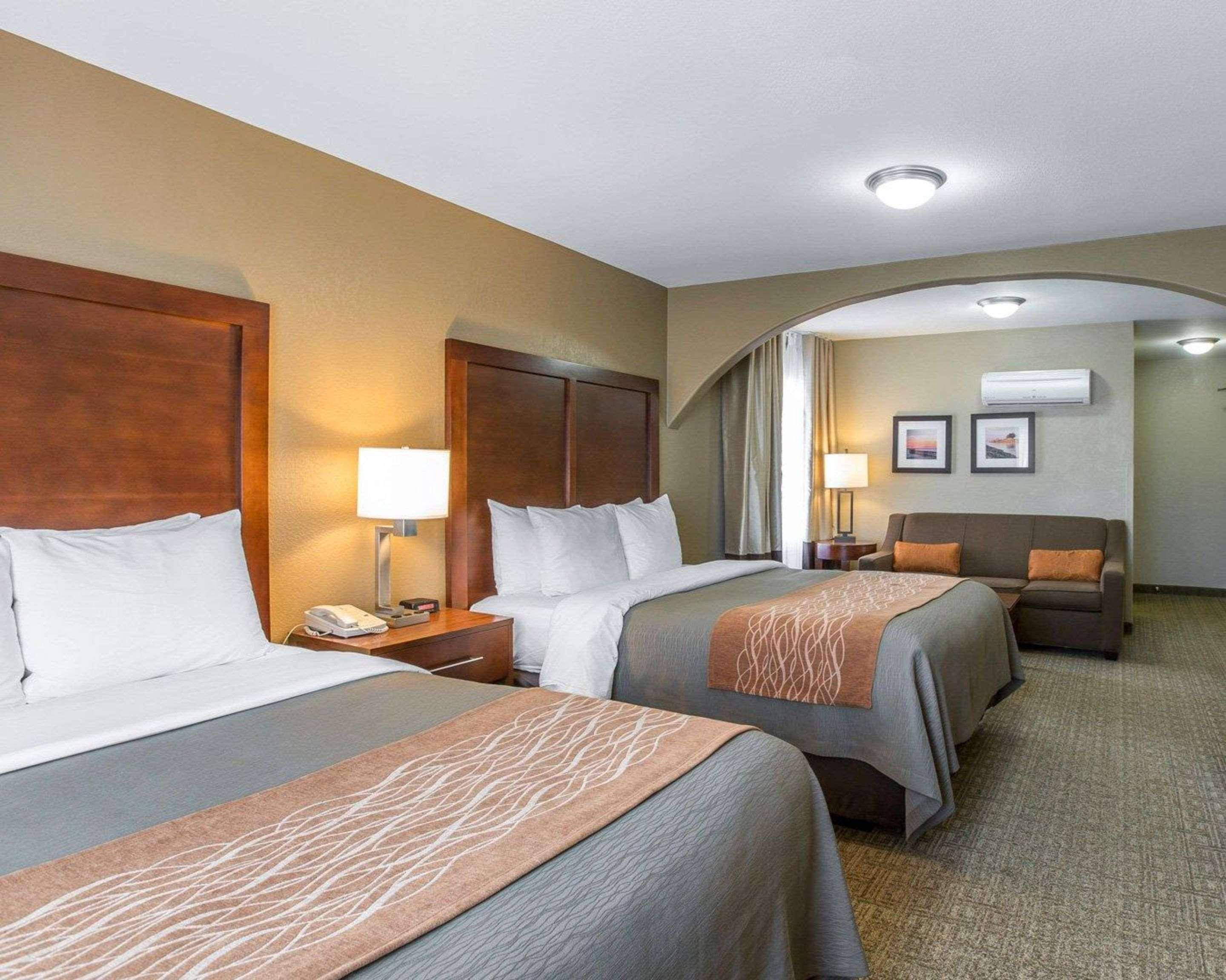Comfort Inn&suites 3*