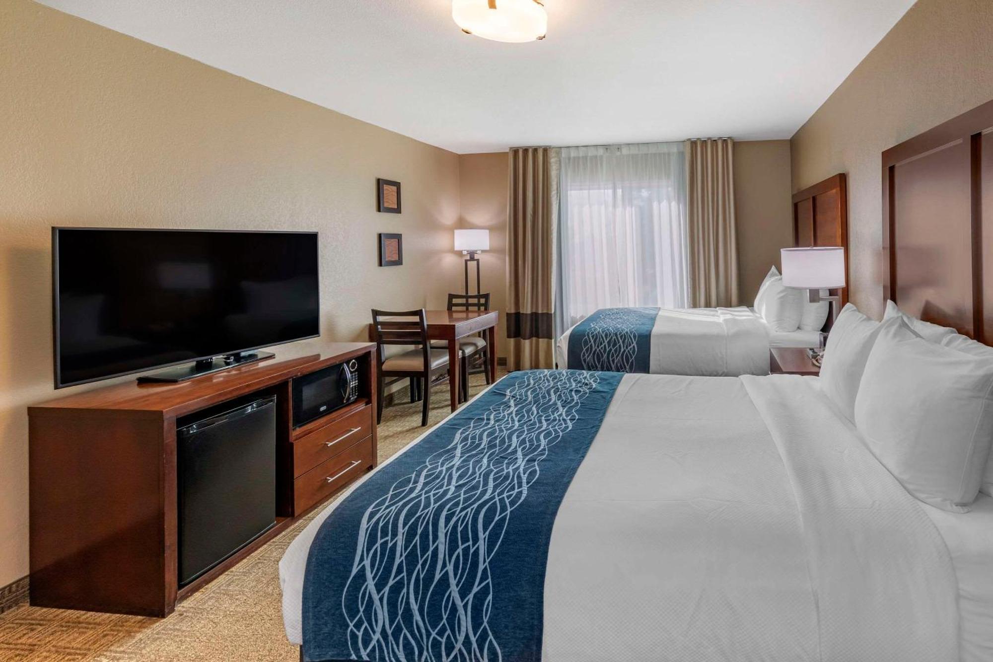Comfort Inn&suites 3*