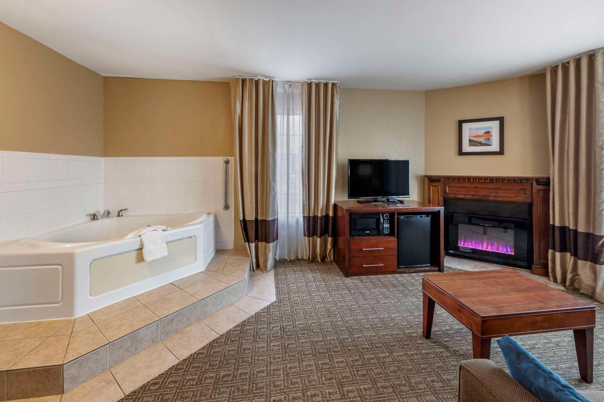 Comfort Inn&suites 3* Ventura