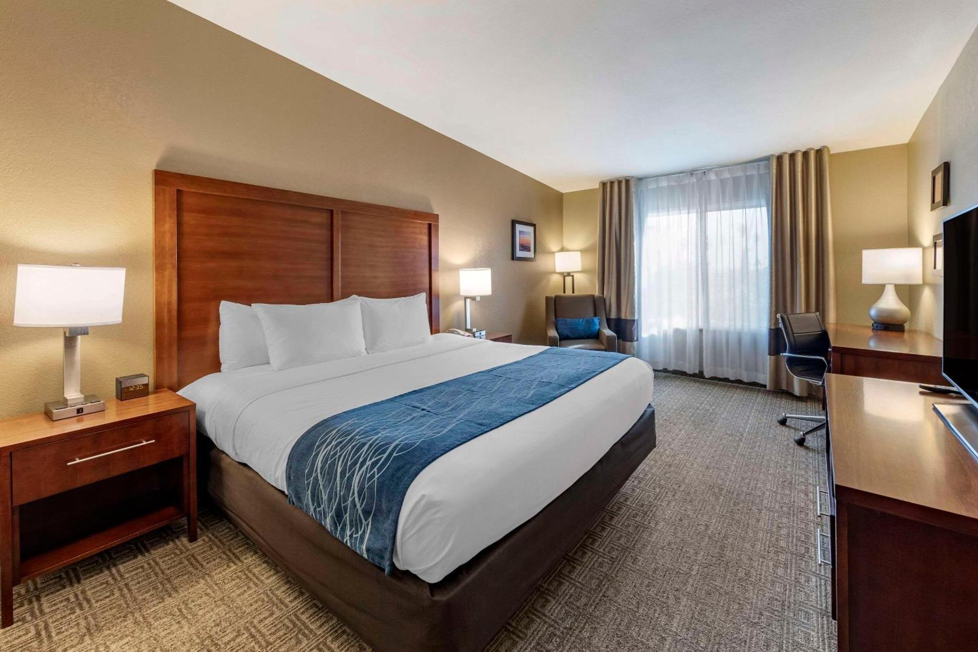 Comfort Inn&suites 3* Ventura