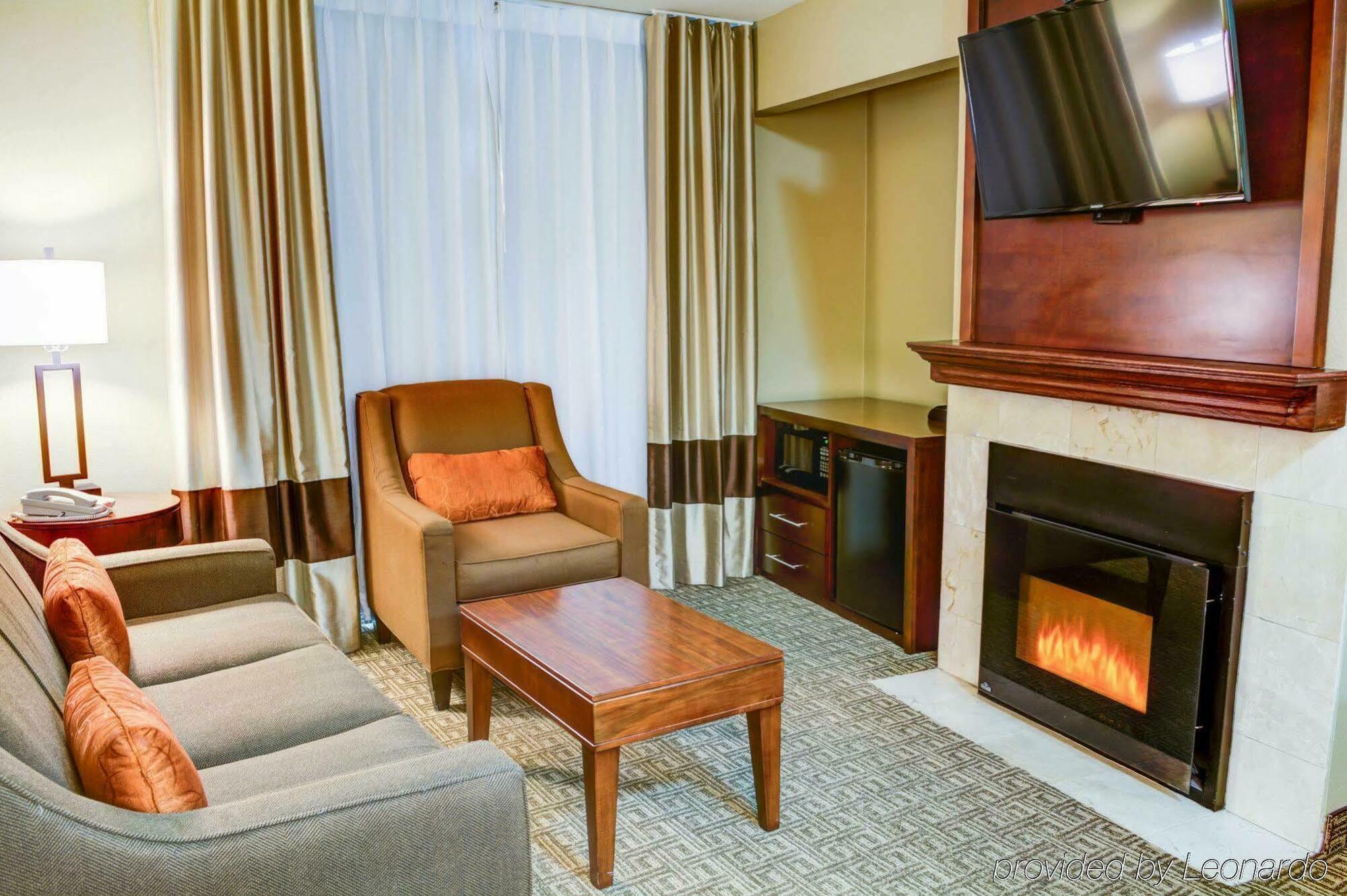 Comfort Inn&suites 3*